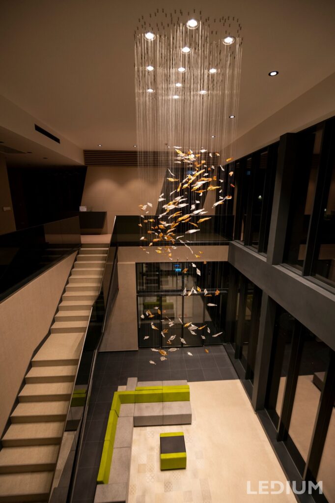 egyedi fenyinstallacio led ledium – Ledium